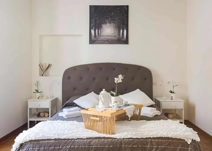 A World Aparts - 143 Sistina * Rome